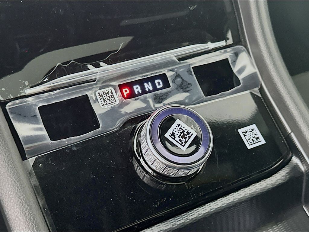 New 2025 White Jeep Laredo X image 12