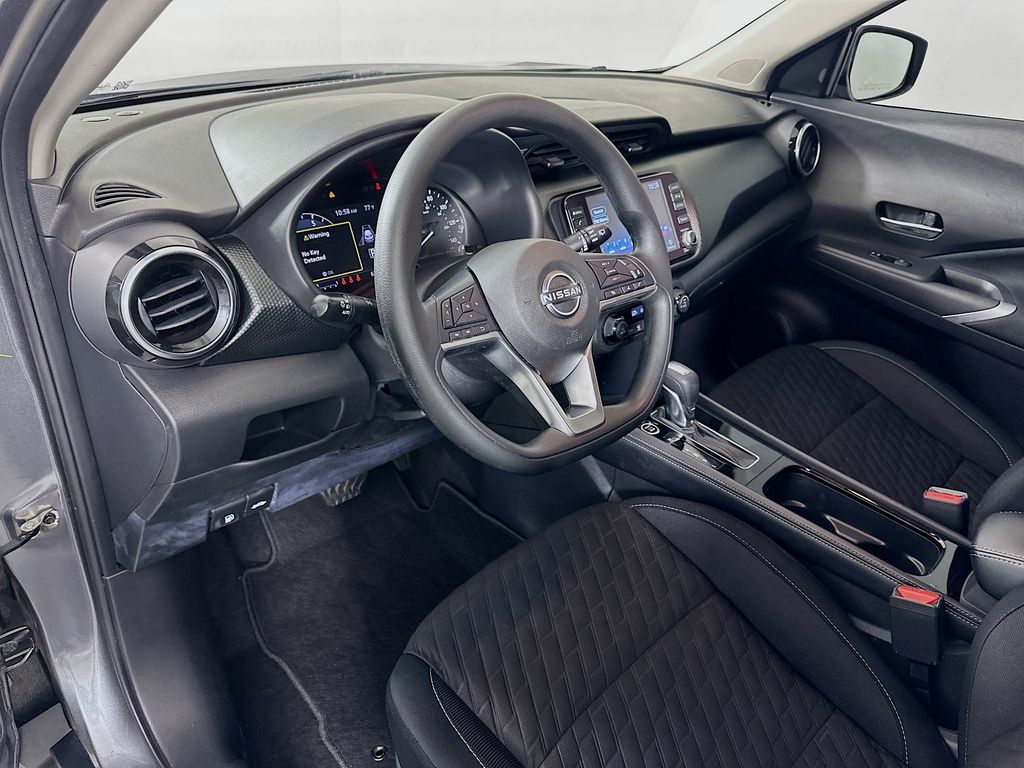 Thumbnail: 2022 Nissan Kicks - 9
