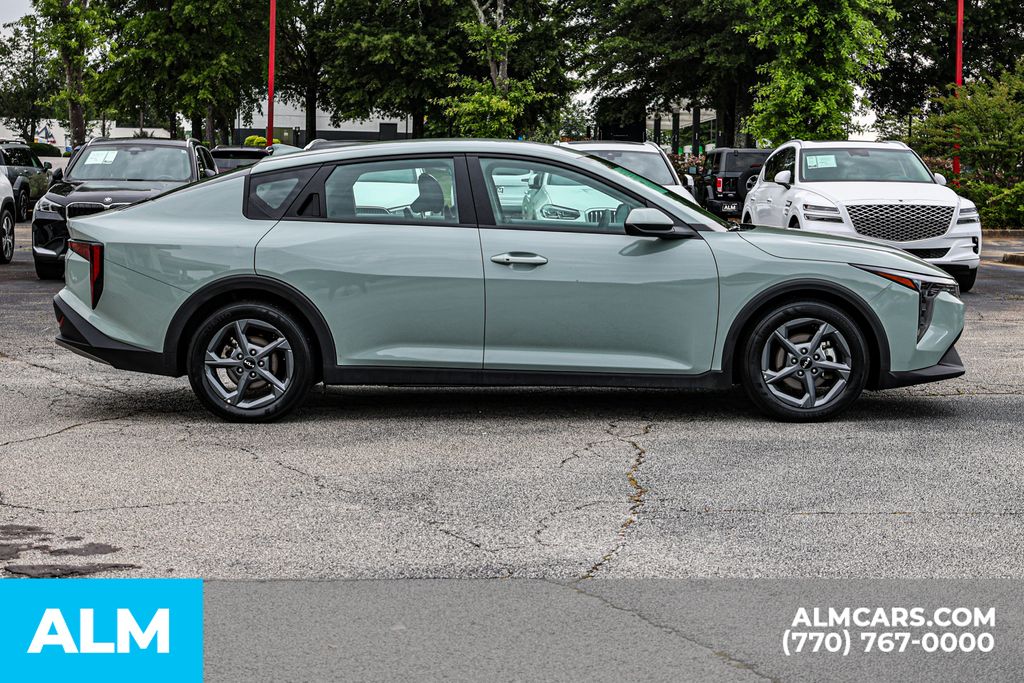 Used 2025 Gray Kia LXS image 10