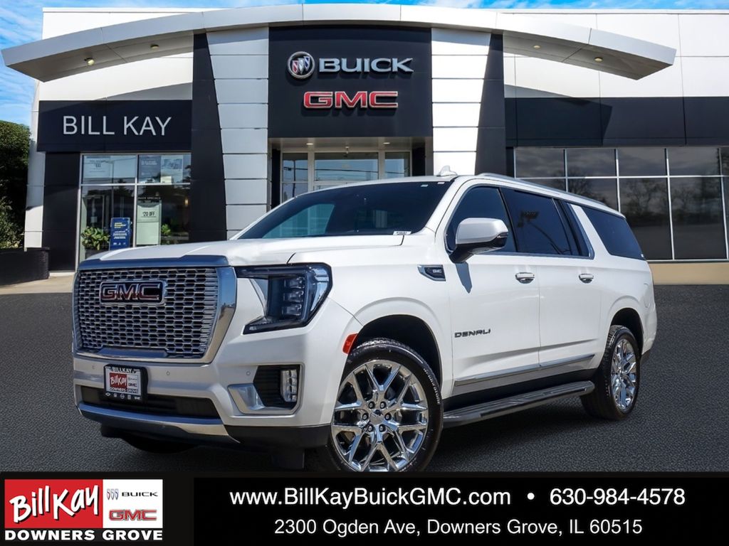 White Frost Tricoat 2024 GMC Yukon XL SUV / Crossover Four-Wheel Drive Automatic