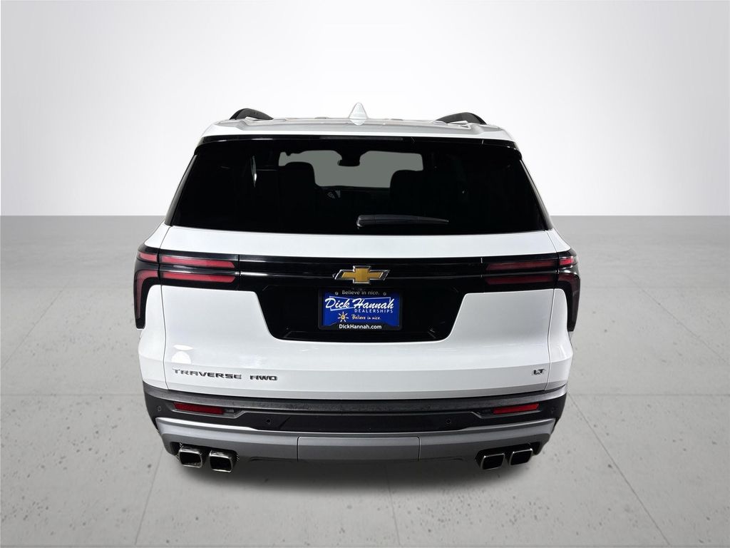 2024 Chevrolet Traverse LT