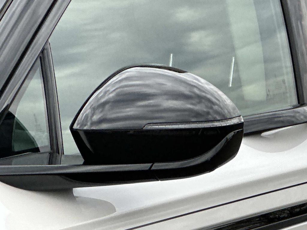 Thumbnail: 2025 Lincoln Nautilus - 2