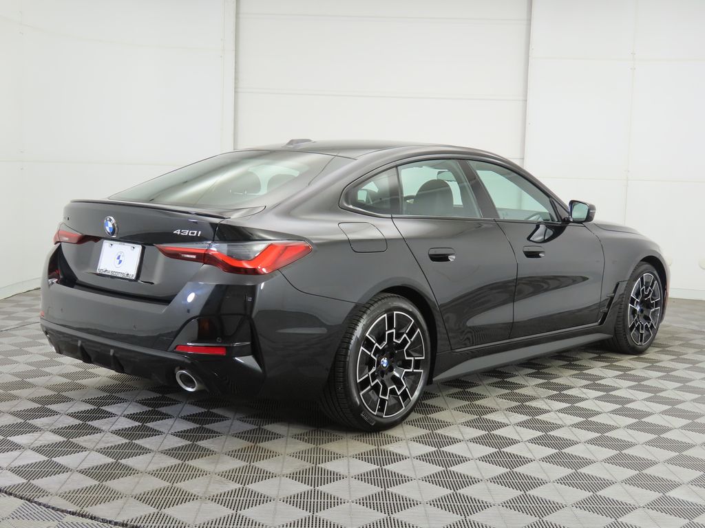 Thumbnail: 2025 BMW 4 Series - 5