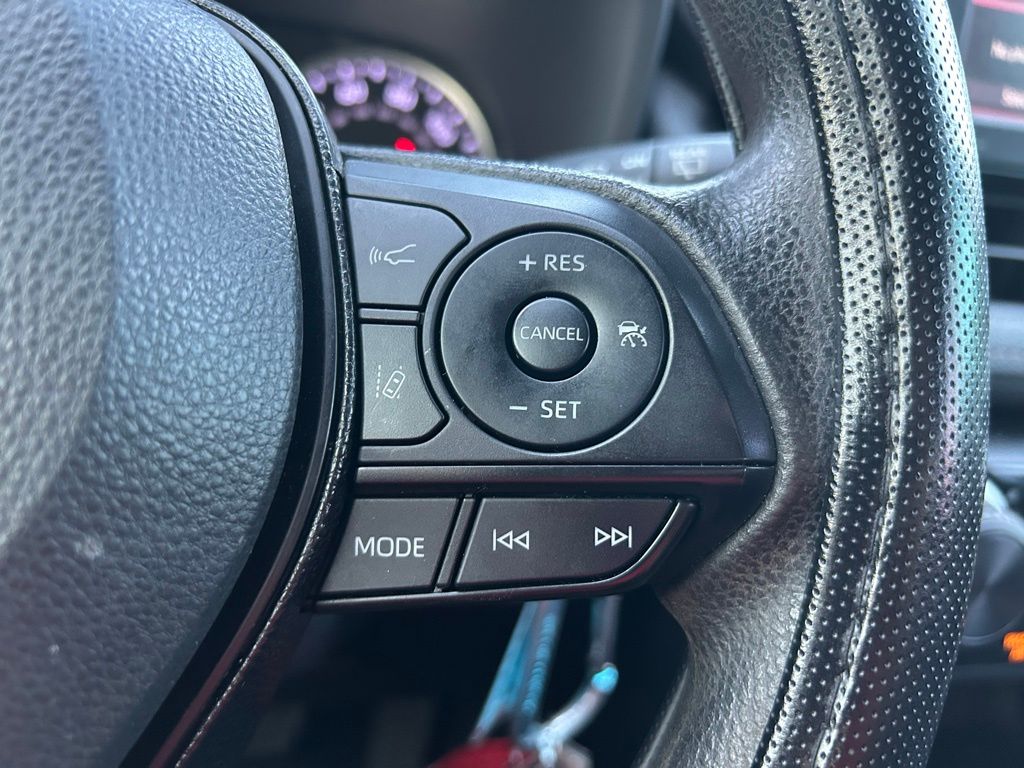 2021 Toyota RAV4 LE 17
