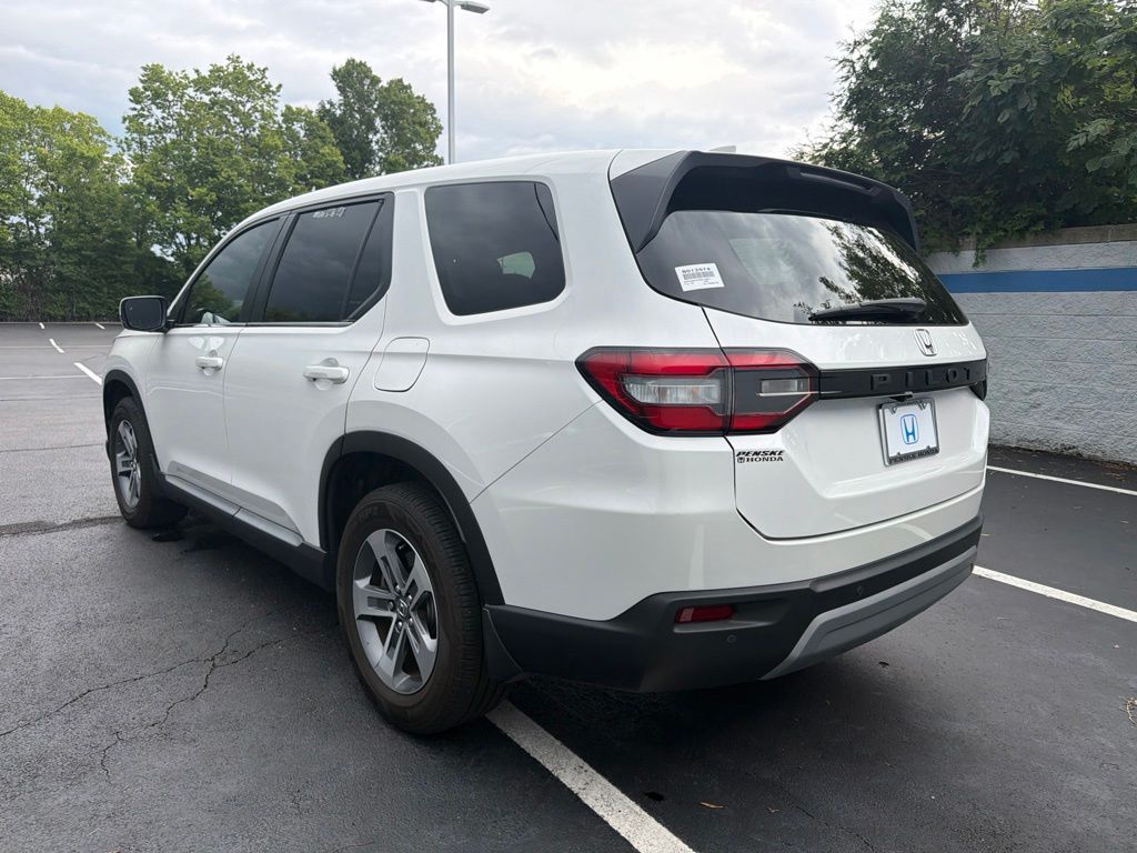 Thumbnail: 2024 Honda Pilot - 3
