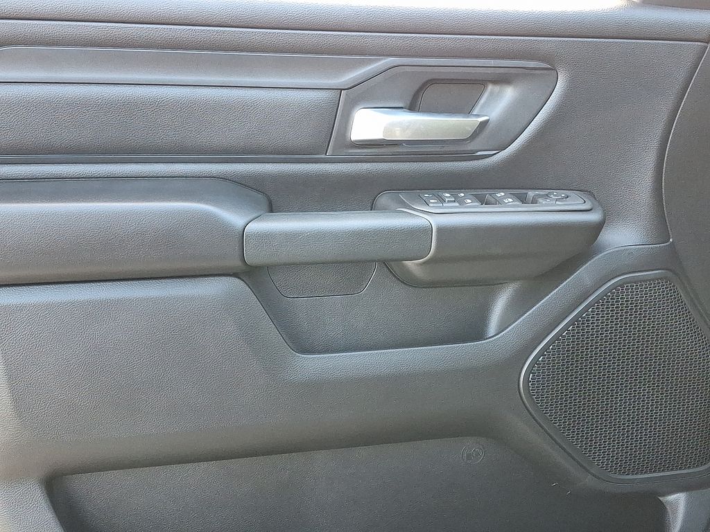 2026 Ram 1500 — photo 9