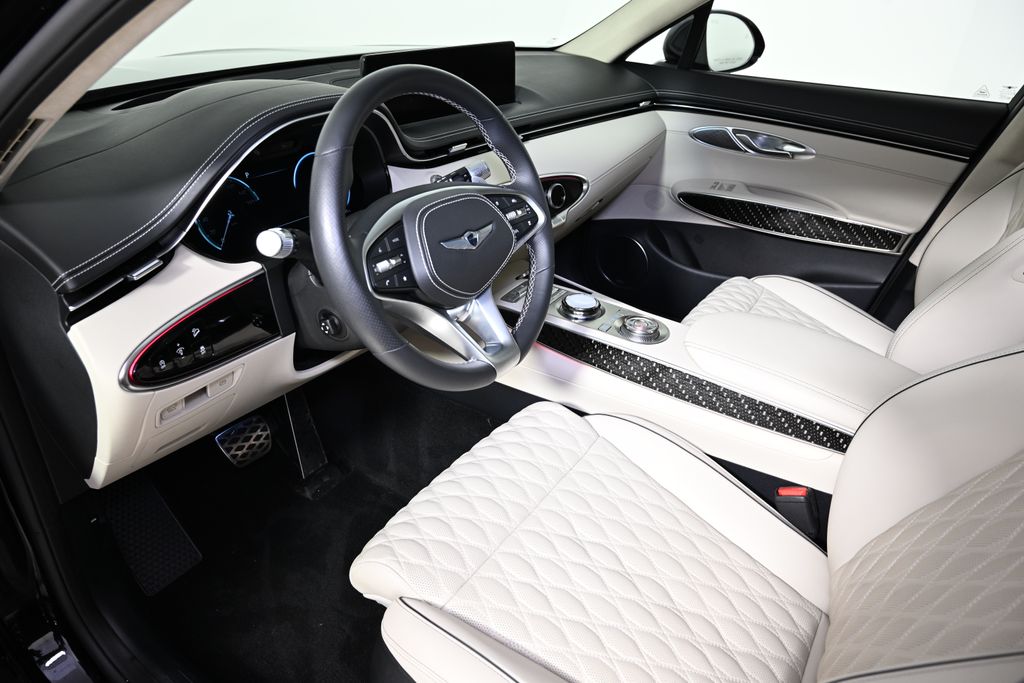 2024 Genesis GV70 Sport 15