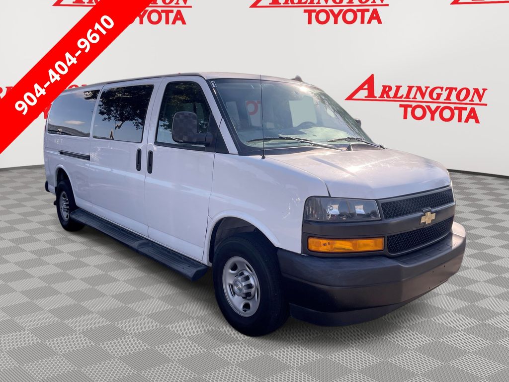 2023 Chevrolet Express LS's photo