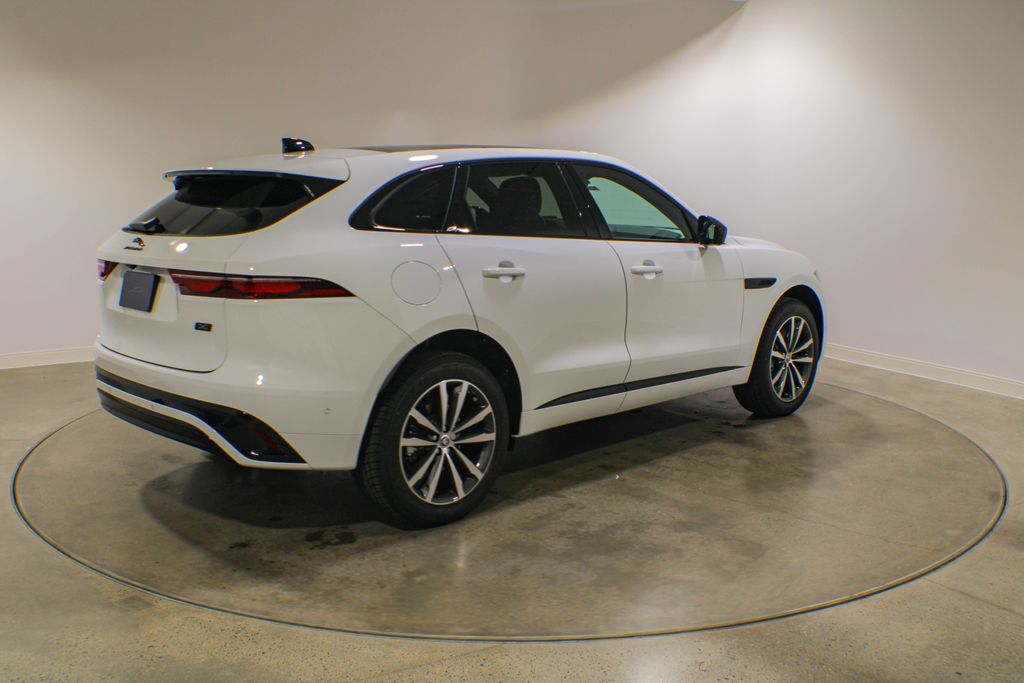 New 2026 White Jaguar P250 R-Dynamic S image 6