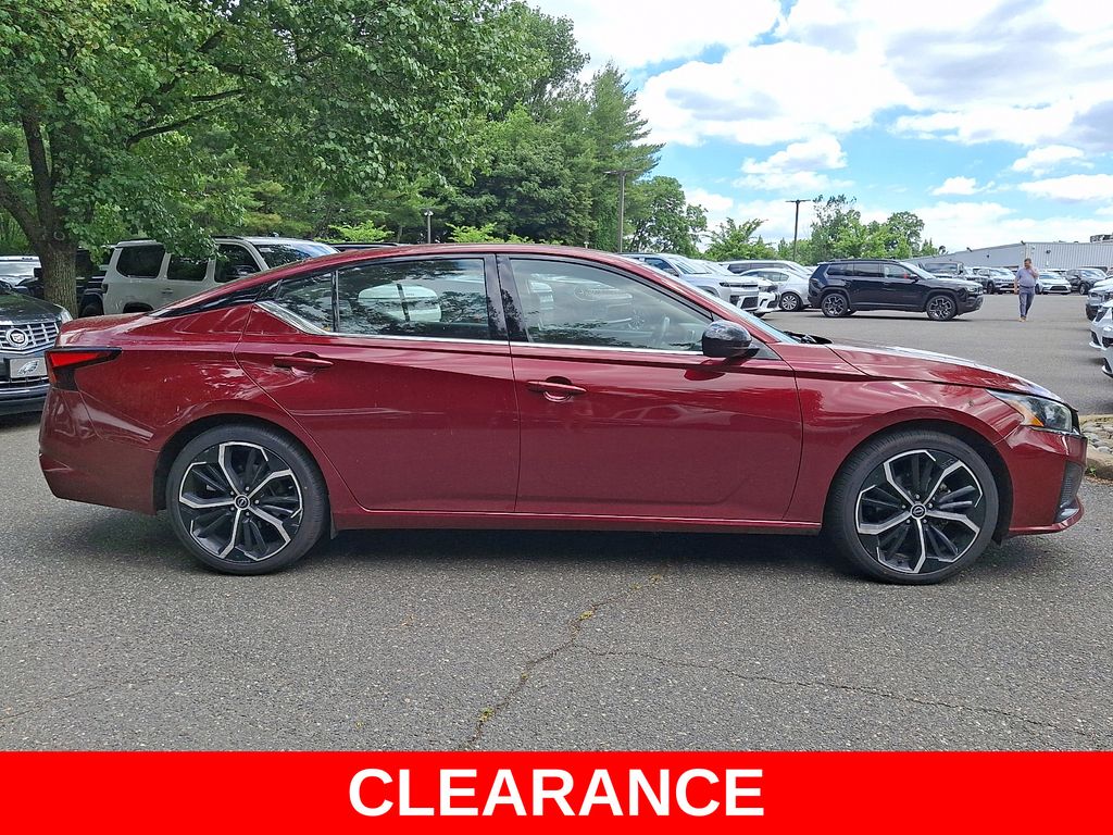 Used 2024 Nissan Altima Sedan