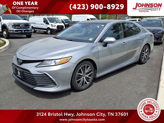 Celestial Silver Metallic 2022 Toyota Camry Sedan Front-Wheel Drive 8-Speed Automatic