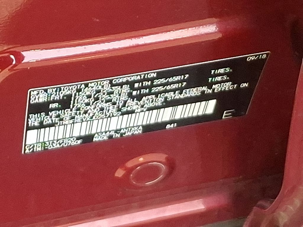 Thumbnail: 2018 Toyota RAV4 - 27