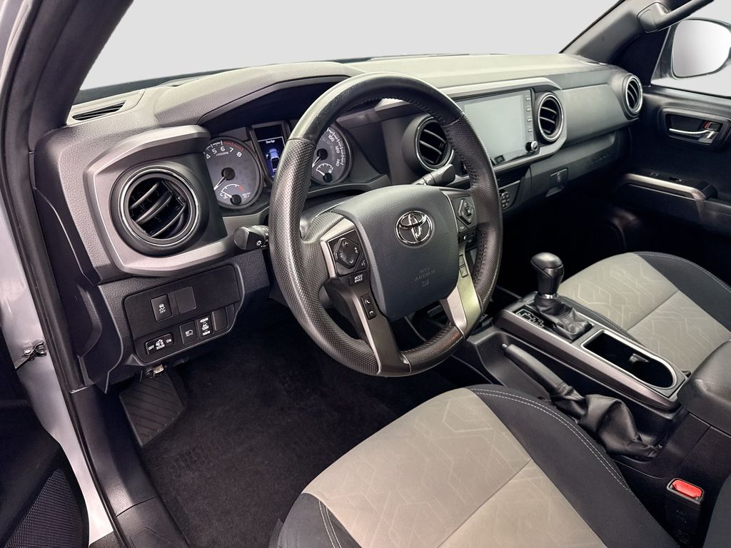 Thumbnail: 2020 Toyota Tacoma - 9