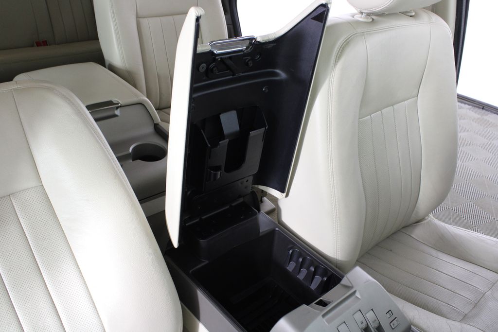 Used 2004 Lincoln Navigator for sale in 