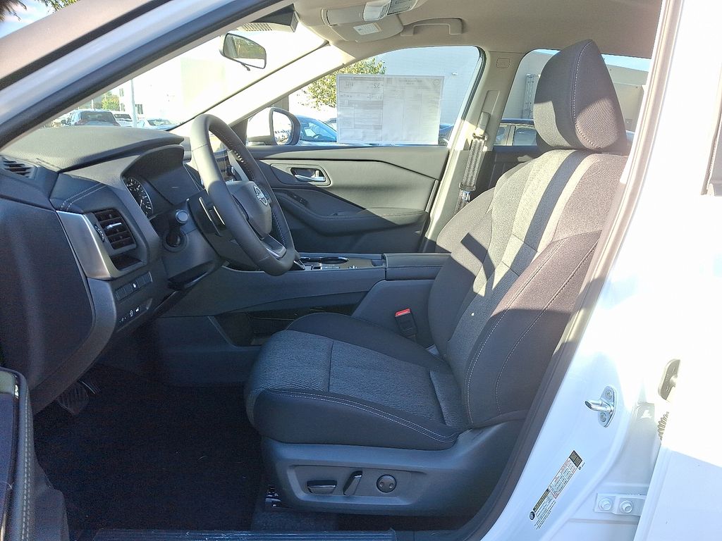 Thumbnail: 2026 Nissan Rogue - 6