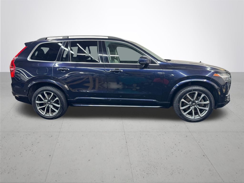 2019 Volvo XC90 T5 Momentum