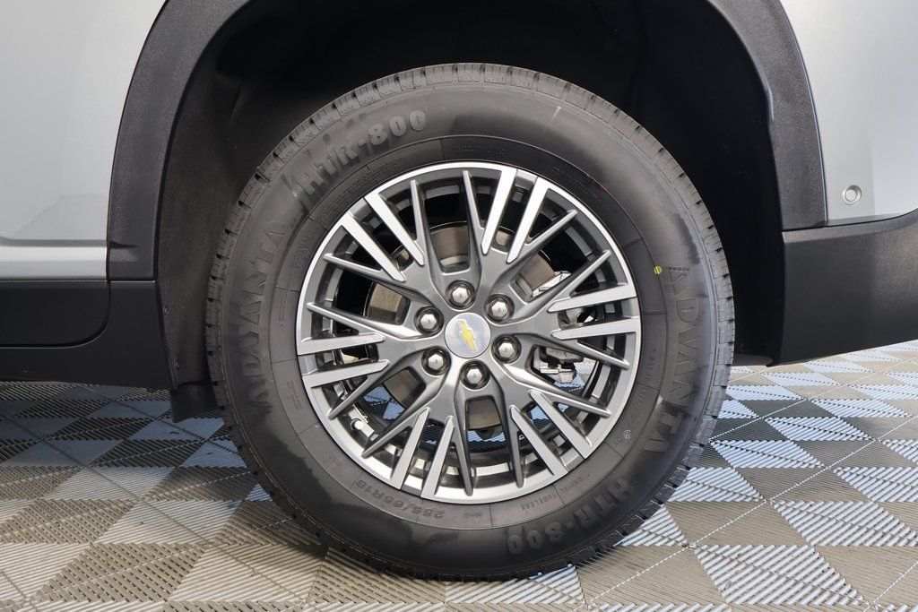 Thumbnail: 2024 Chevrolet Traverse - 15
