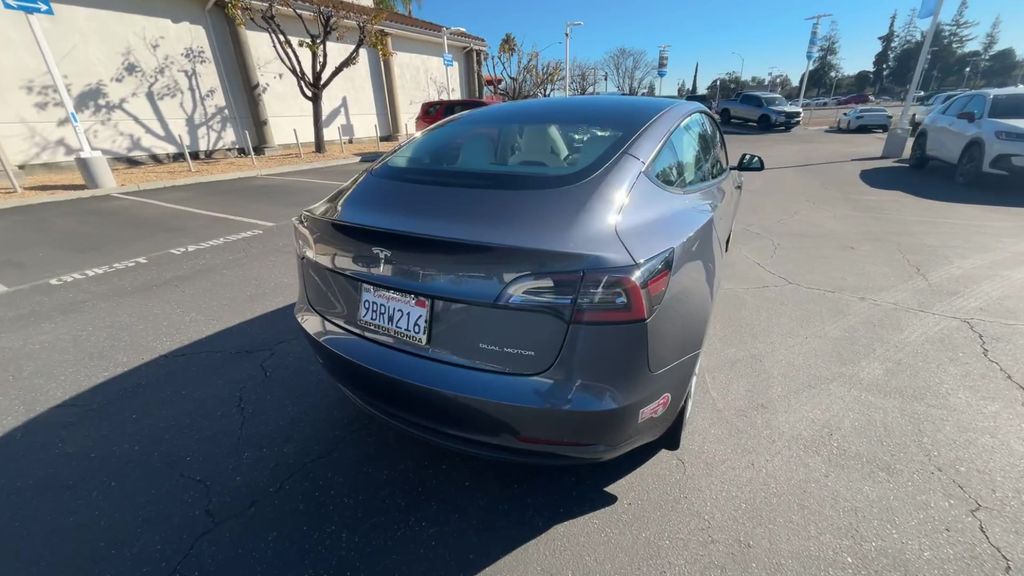 Thumbnail: 2022 Tesla Model 3 - 8