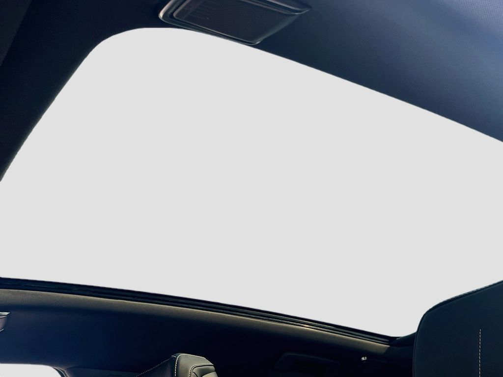 Used 2025 Silver Cadillac Luxury image 23