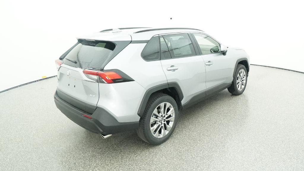 Thumbnail: 2025 Toyota RAV4 - 24