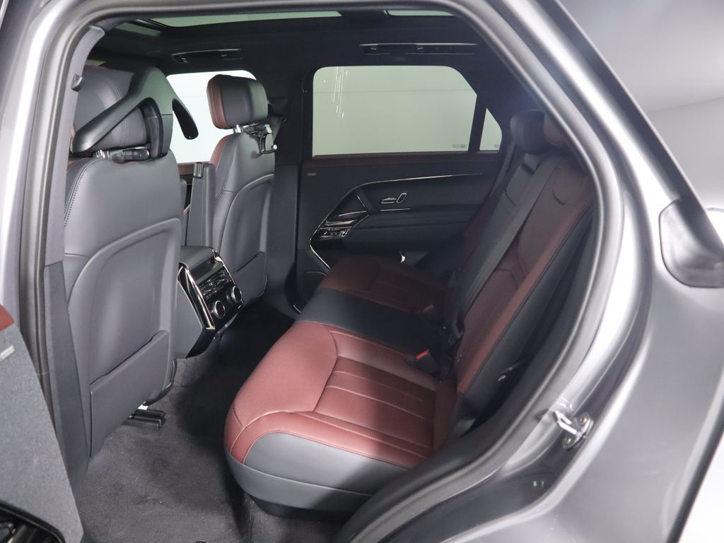 Thumbnail: 2025 Land Rover Range Rover Sport - 22