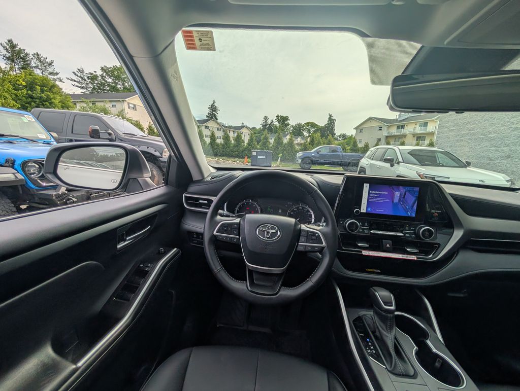 Used 2025 Silver Toyota XLE image 12