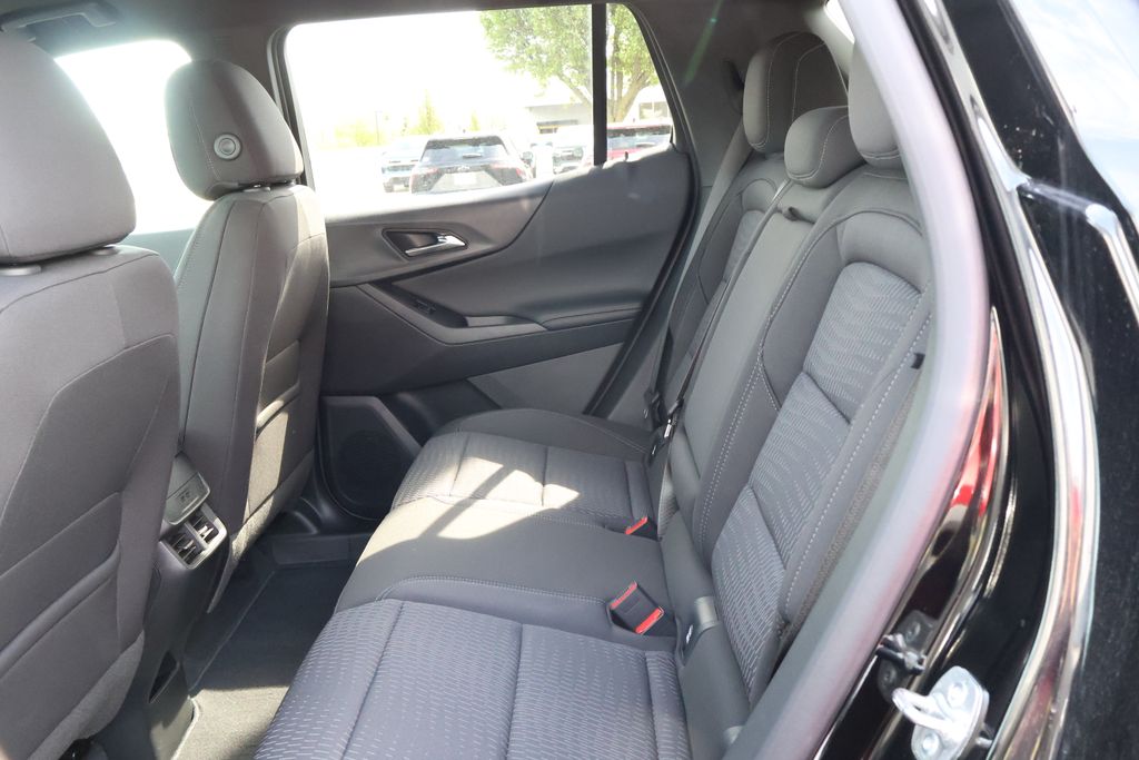 2025 Chevrolet Equinox LT 31