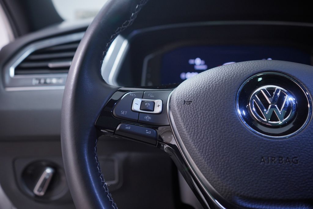 Thumbnail: 2020 Volkswagen Tiguan - 20