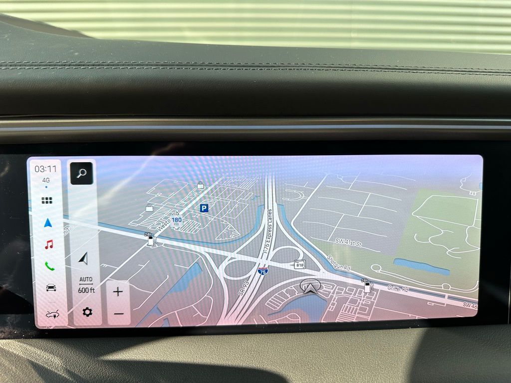 Thumbnail: 2025 Porsche Macan - 28