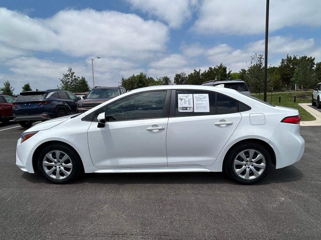 2021 Toyota Corolla LE 2