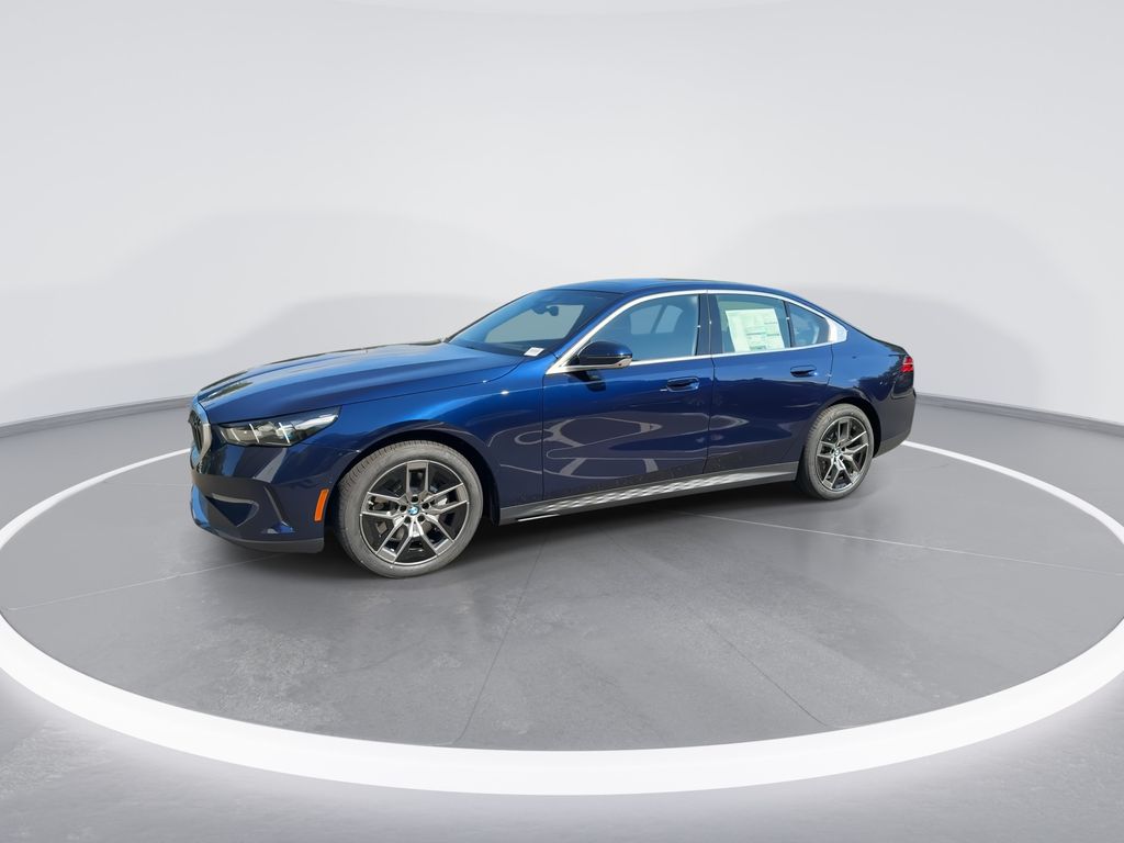 Thumbnail: 2027 BMW 5 Series - 4