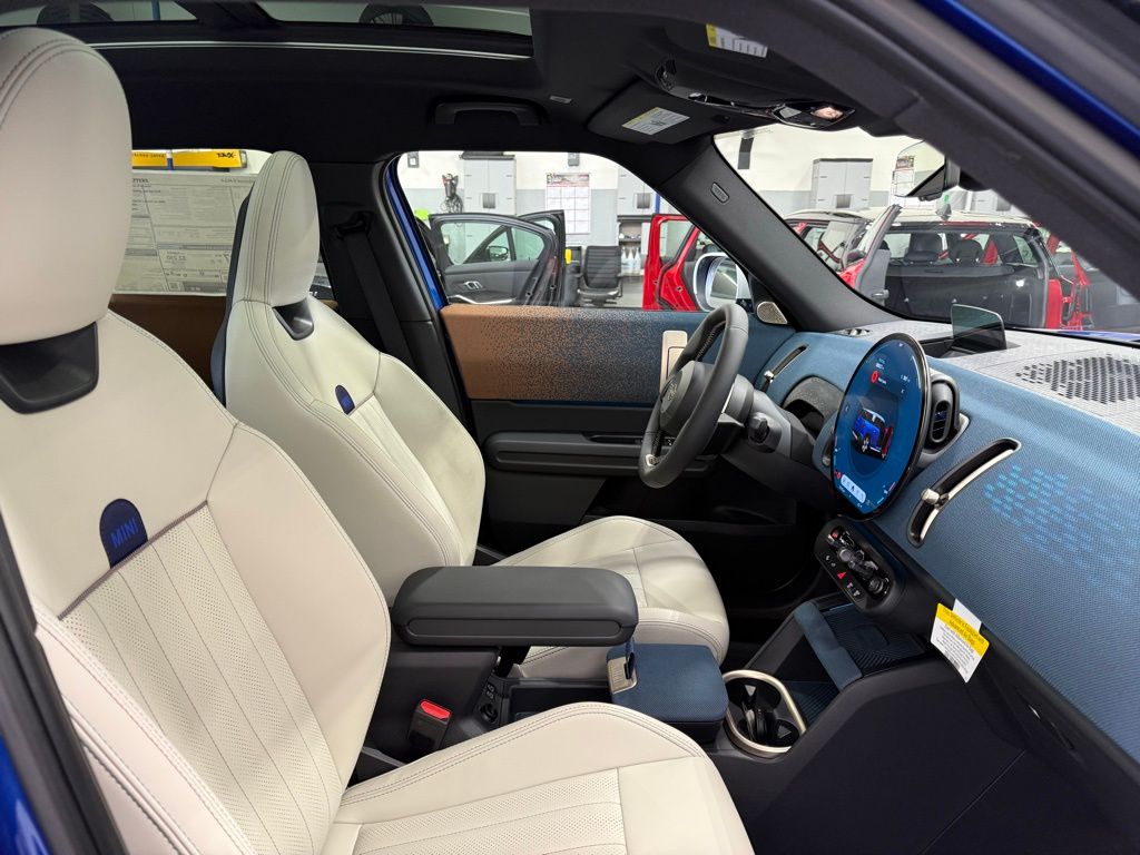 Thumbnail: 2025 MINI Cooper Countryman - 30