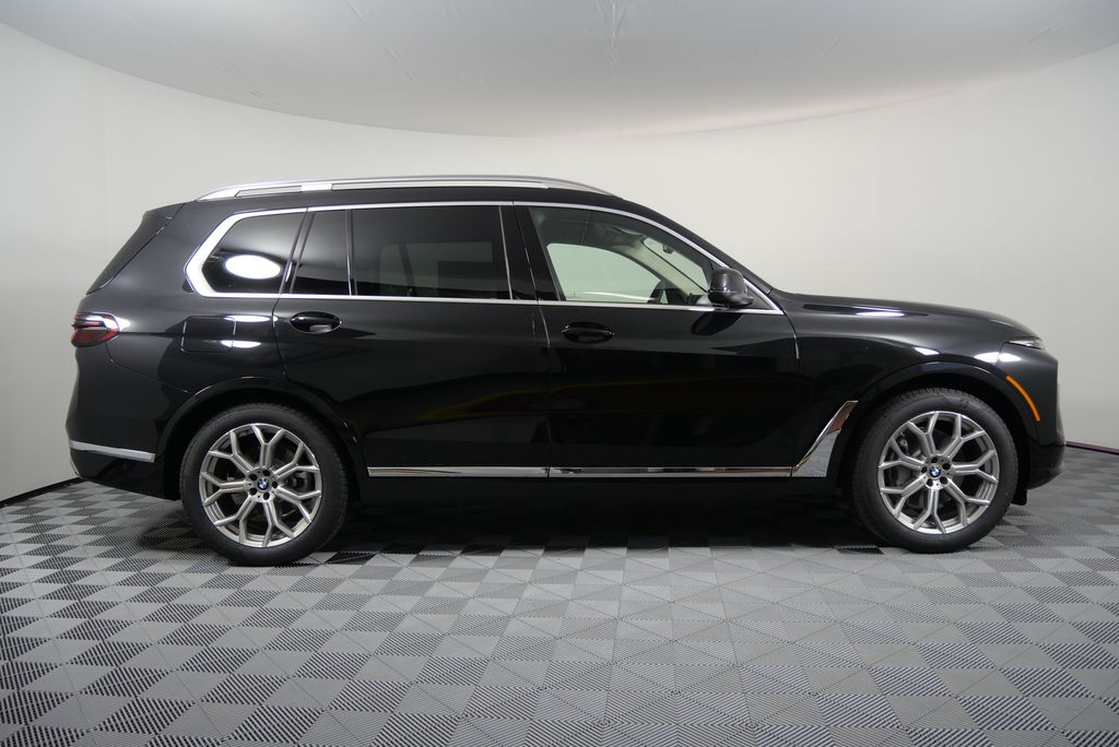 2025 BMW X7 xDrive40i 3