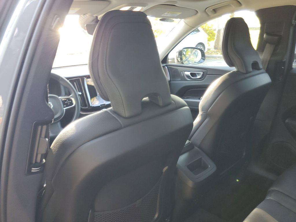 used 2023 Volvo XC60 car, priced at $28,895