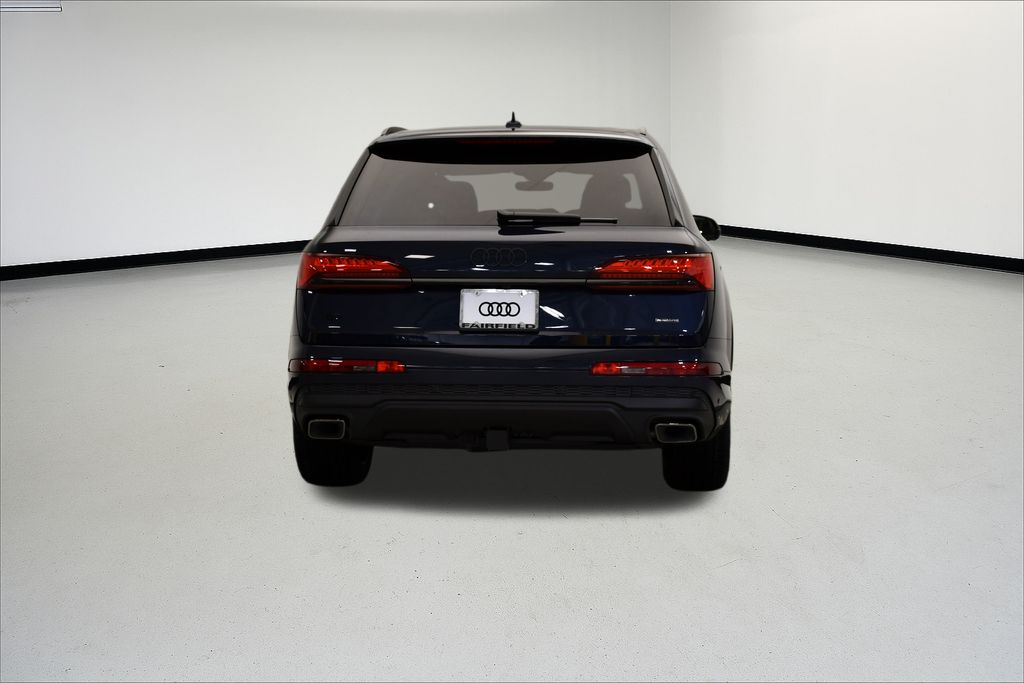 Thumbnail: 2026 Audi Q7 - 4