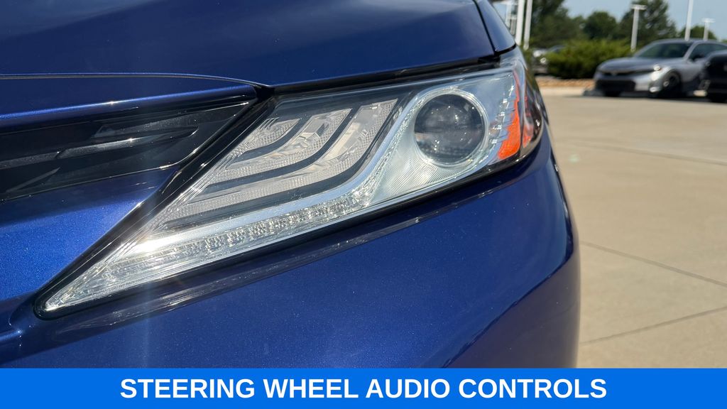 2018 Toyota Camry XLE - Photo 9