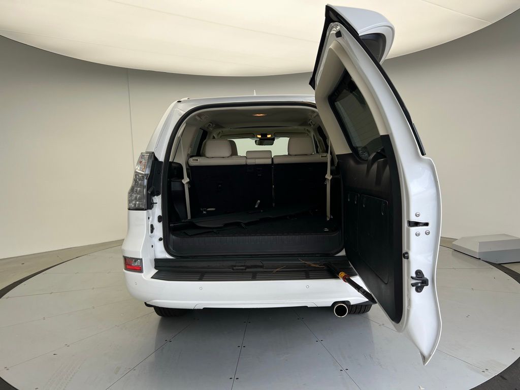 Thumbnail: 2022 Lexus GX - 5
