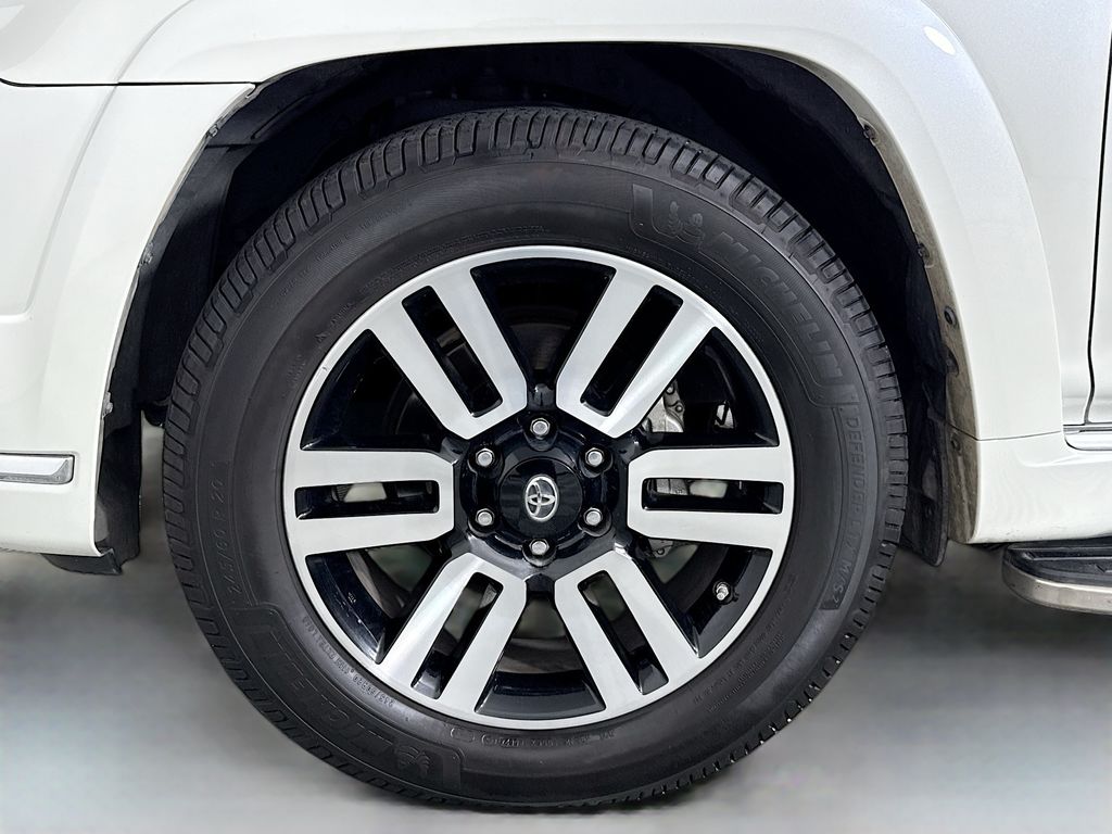 Thumbnail: 2016 Toyota 4Runner - 31