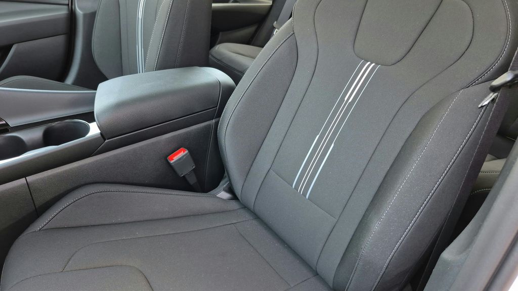 2026 Hyundai Elantra Hybrid