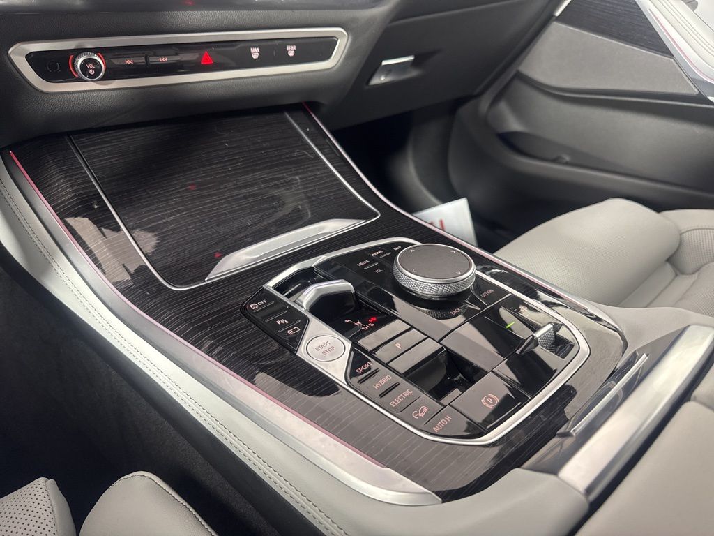 Thumbnail: 2025 BMW X5 - 18