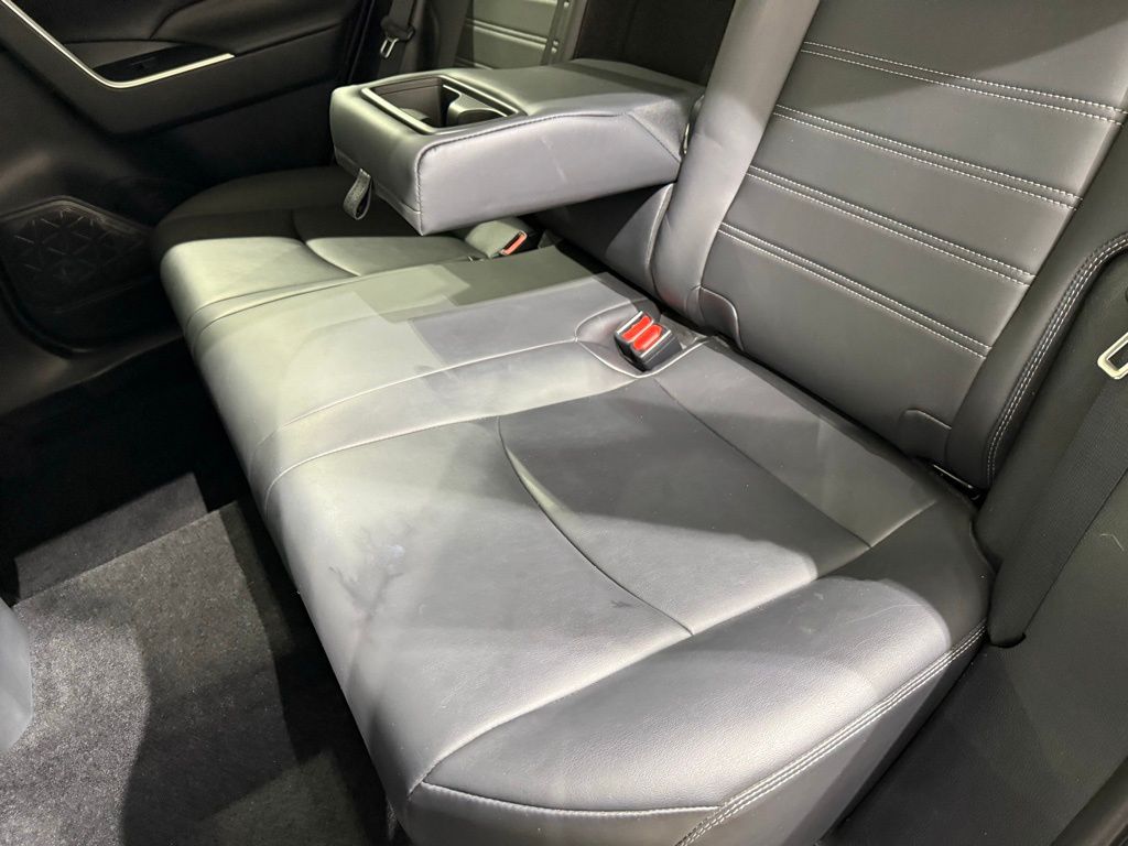 Thumbnail: 2019 Toyota RAV4 - 21