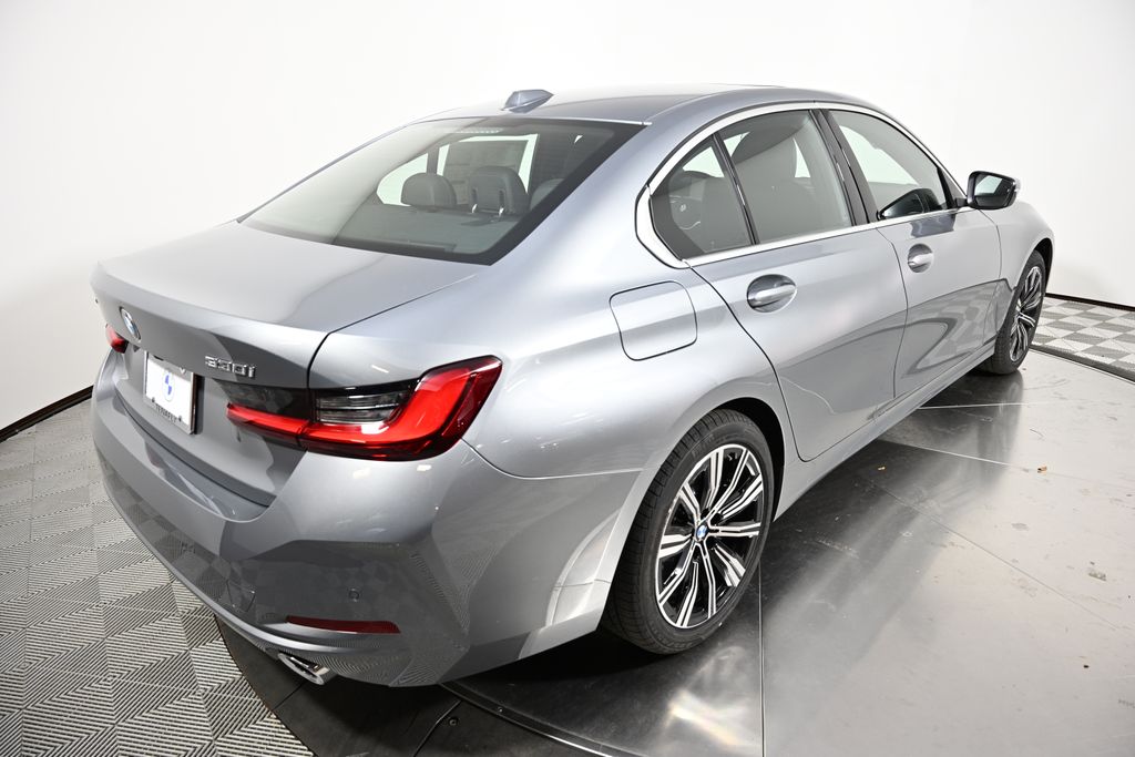Thumbnail: 2026 BMW 3 Series - 5
