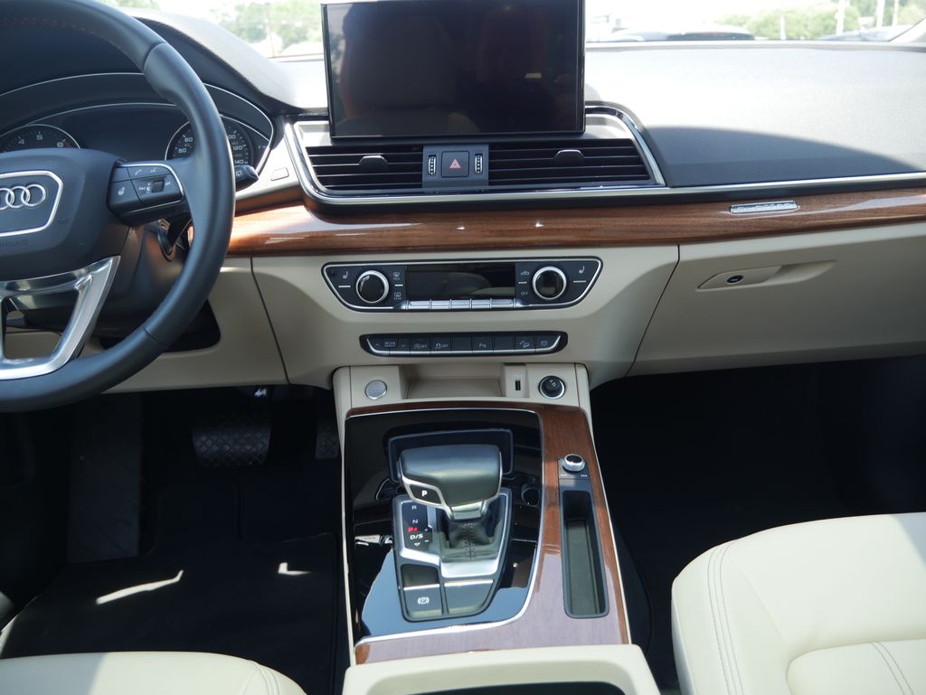 Thumbnail: 2022 Audi Q5 - 31