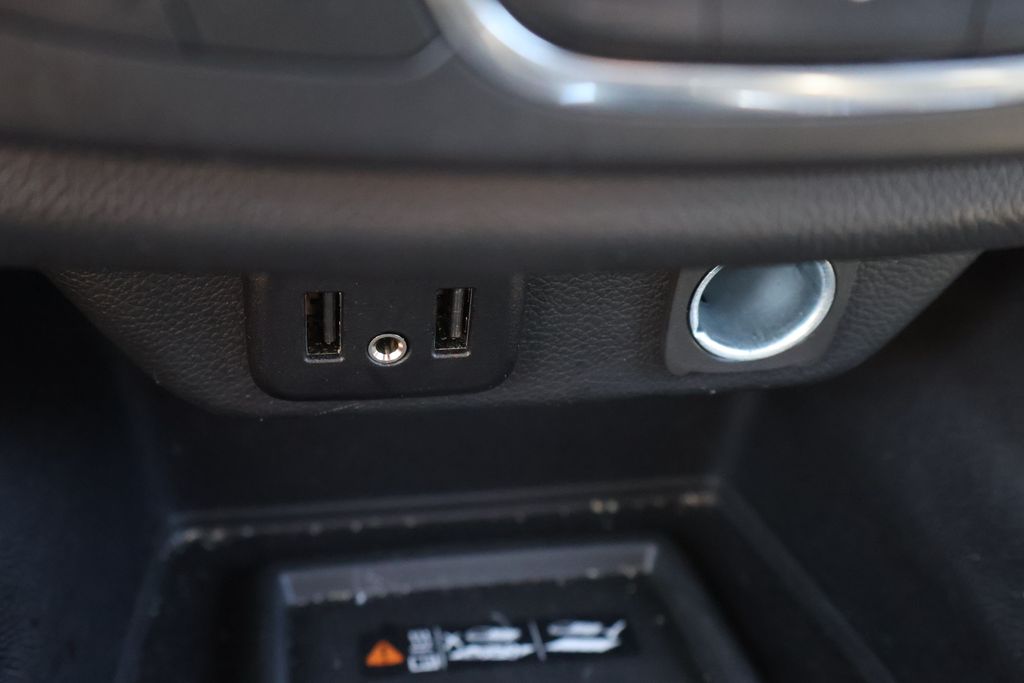 Thumbnail: 2023 Chevrolet Traverse - 28