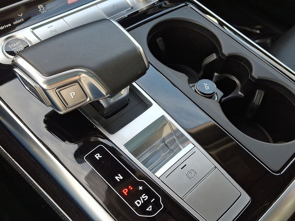 Thumbnail: 2022 Audi Q7 - 15