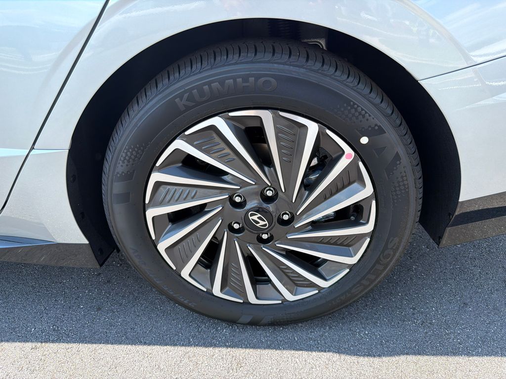 New 2026 Silver Hyundai Limited image 19
