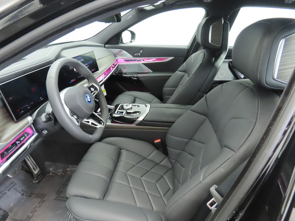 Thumbnail: 2026 BMW i7 - 18