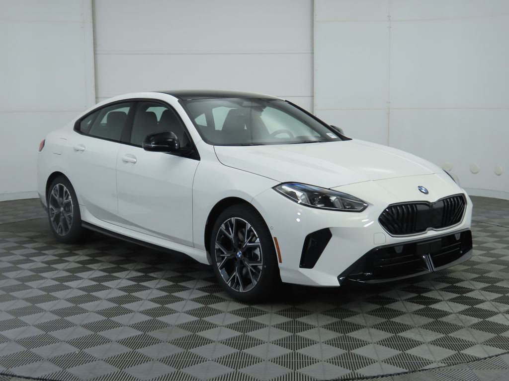 Thumbnail: 2026 BMW 2 Series - 3