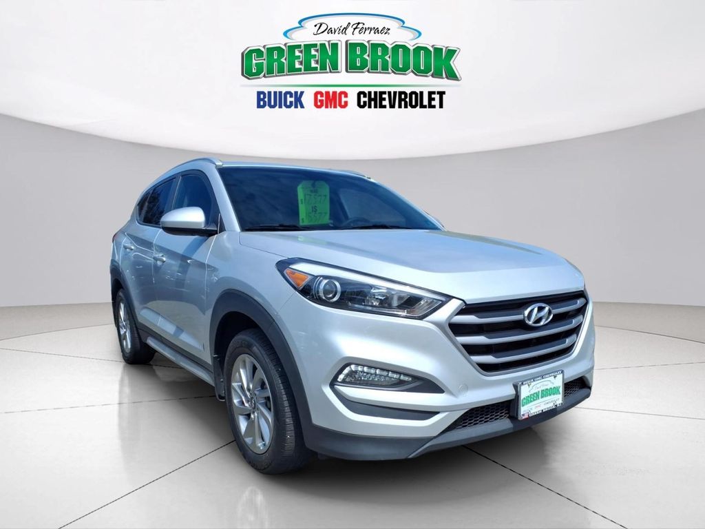 Molten Silver 2018 Hyundai Tucson 2.0L SEL AWD SUV / Crossover All-Wheel Drive 6-Speed Automatic