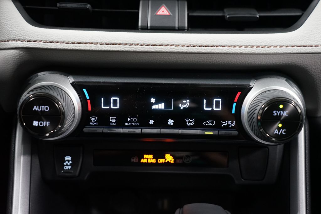 Thumbnail: 2025 Toyota RAV4 - 20